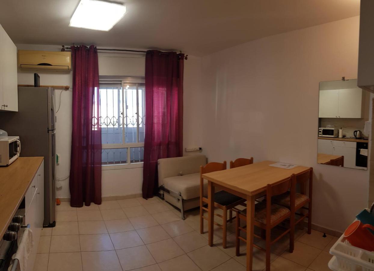 Apartament Cozy Flat With Parking Well-Placed Near Tlv Airport Lod Zewnętrze zdjęcie