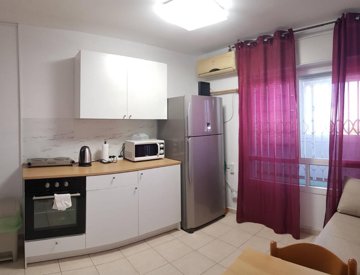 Apartament Cozy Flat With Parking Well-Placed Near Tlv Airport Lod Zewnętrze zdjęcie