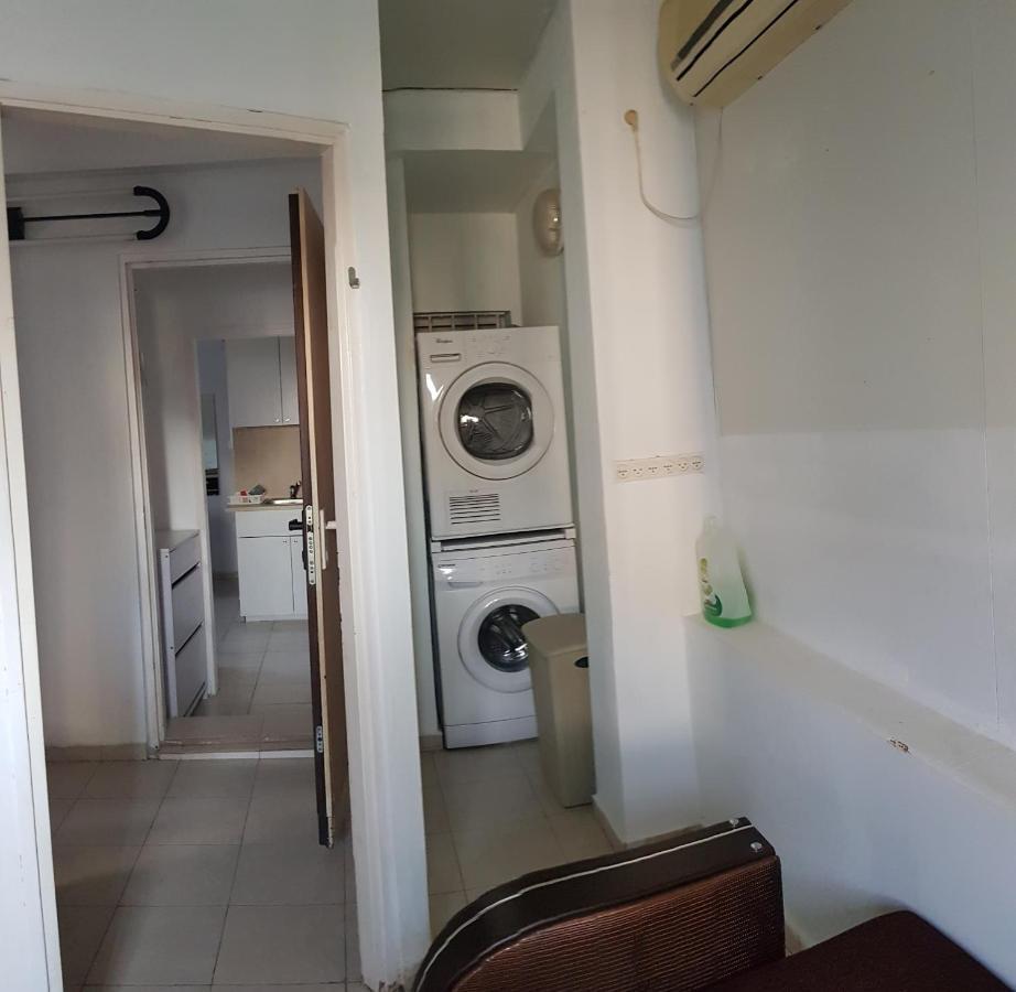 Apartament Cozy Flat With Parking Well-Placed Near Tlv Airport Lod Zewnętrze zdjęcie